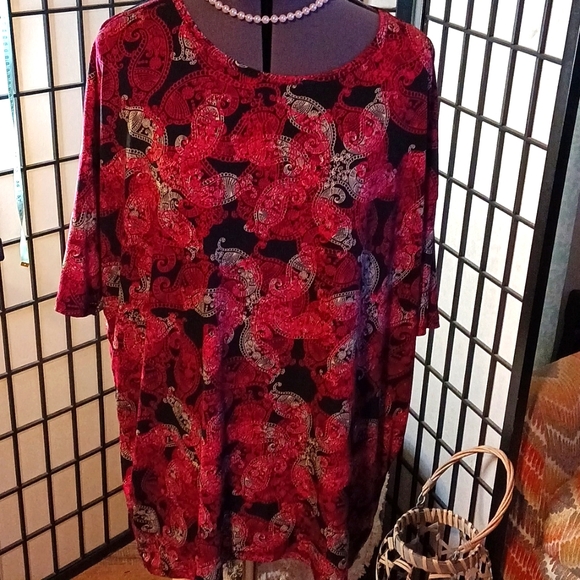 LuLaRoe Paisley Top❤️ - Picture 1 of 5